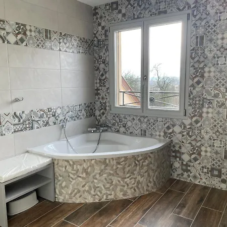 Chez La Rose Luxueuse Avec Jacuzzi * Rouvres-la-Chétive