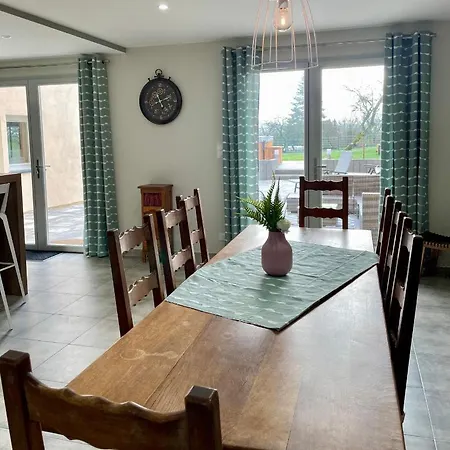 Nyaraló Chez La Rose Luxueuse Avec Jacuzzi