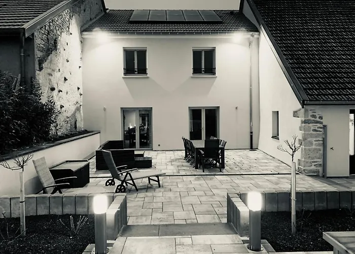 Chez La Rose Luxueuse Avec Jacuzzi Holiday home *