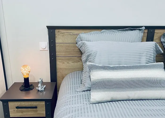 Chez La Rose Luxueuse Avec Jacuzzi * Rouvres-la-Chetive